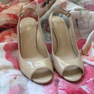 ENZO ANGIOLINI Nude Open Toe Heels 👠
